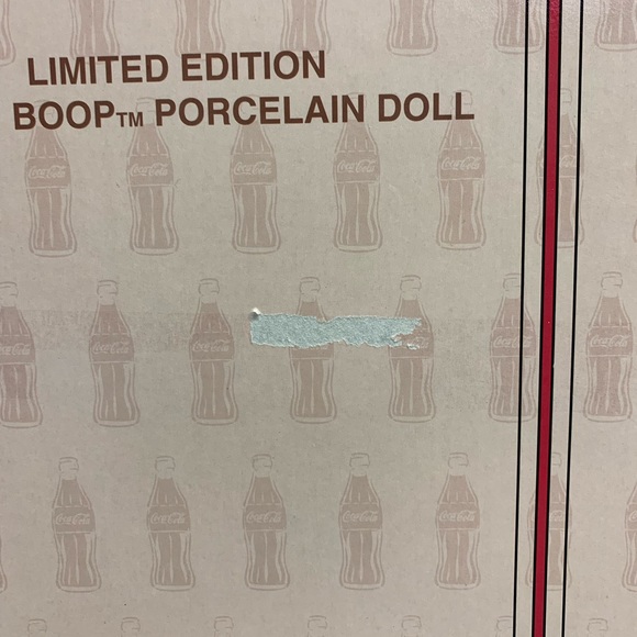 Rare Limited 2001 Betty Boop Coca Cola Porcelian 16" Doll "Coca Cola Co-Ed.  IOB - Picture 2 of 10